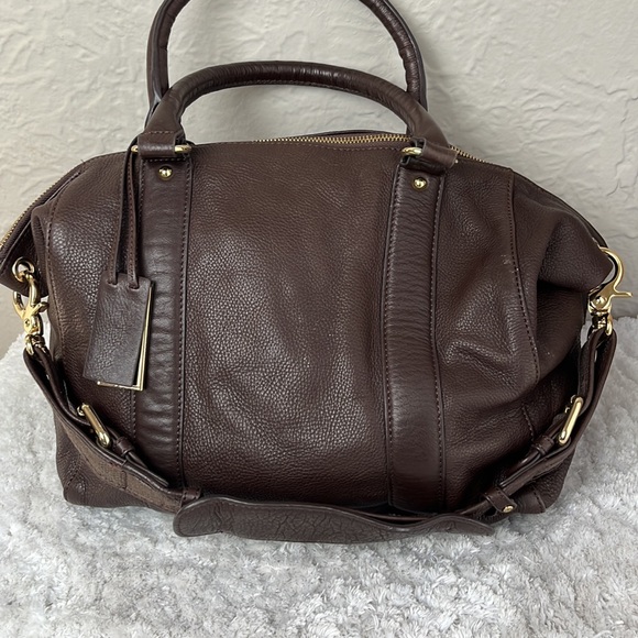 Pour La Victoire Leather Shoulder Bag - Picture 4 of 16
